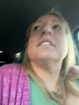 sweetkacibaby online show from May 6, 11:31 pm