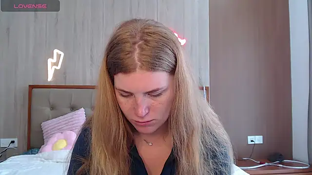Carammelstorm online show from April 30, 1:22 am