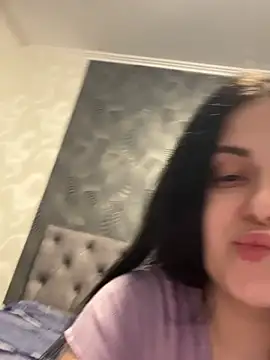 Velliaa online show from March 30, 9:03 pm