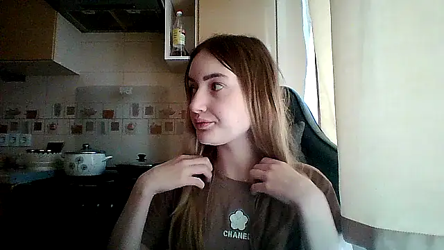 KariLindsey online show from April 13, 10:27 am