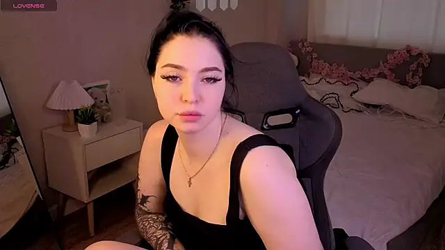 honey cherrry online show from June 28, 12:23 pm