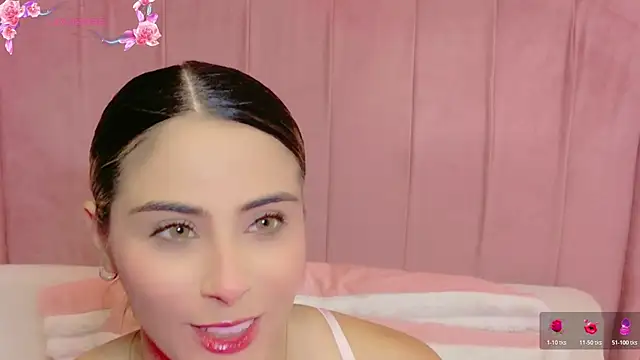 MoollyLove online show from June 6, 12:33 pm
