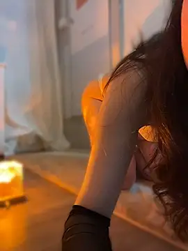 HongKong Lana online show from April 13, 6:14 am