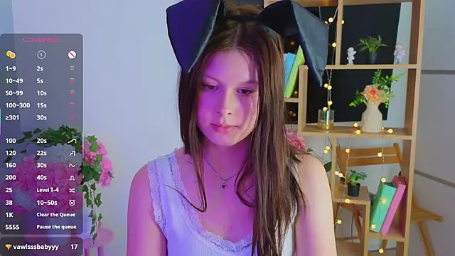EvaOnyx online show from May 14, 3:51 pm