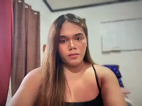 yourhotwild bella online show from April 29, 6:05 am