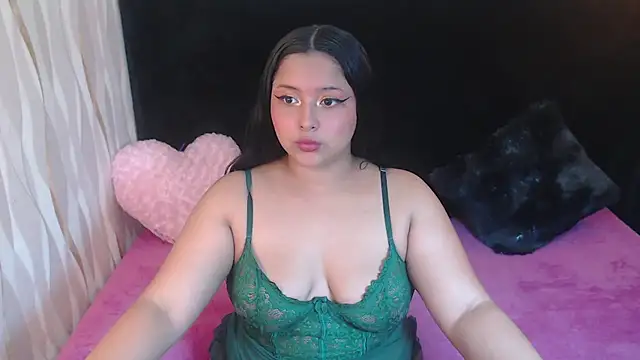 KamylaBiker online show from May 7, 1:32 am