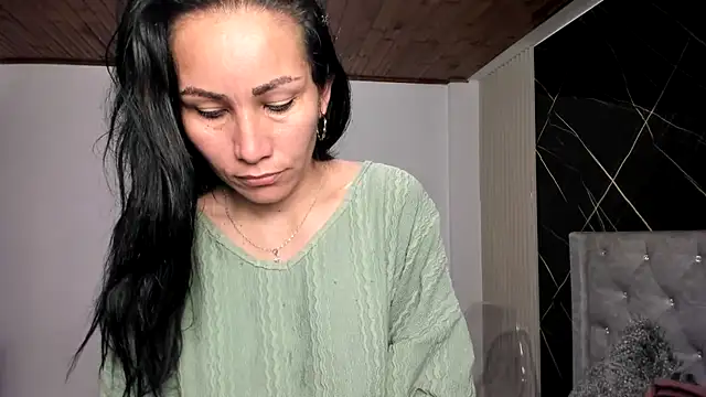 valeriiaa b online show from April 28, 1:26 pm