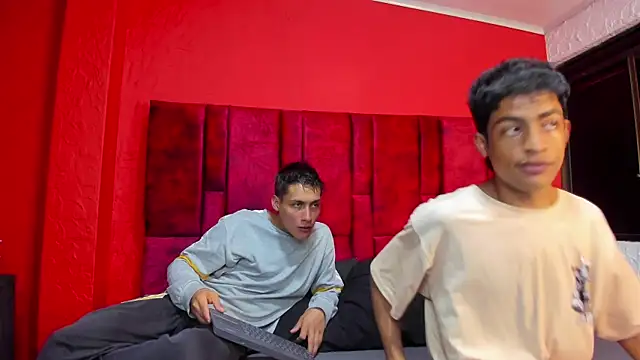 LuckandSamuel online show from April 28, 2:20 am