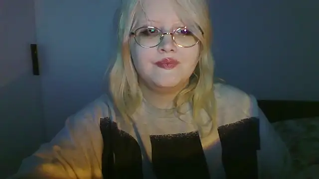 Elayne Sweet online show from June 6, 7:03 am