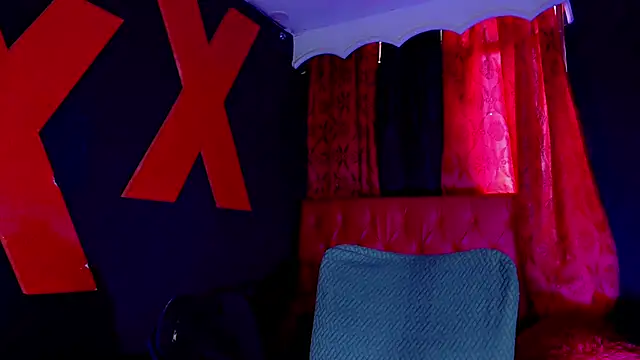 AlanFox1 online show from June 10, 1:43 pm