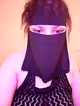 Queen Lola online show from July 9, 7:05 pm