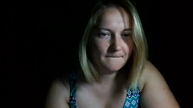 TinaKittyX online show from June 14, 8:42 pm