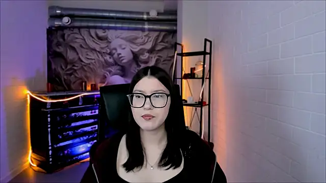 JennyGibson online show from April 8, 5:20 am