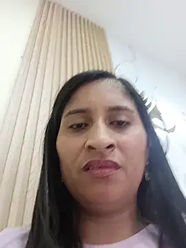 SofiaMendez1  online show from July 8, 3:47 pm