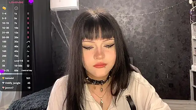 EmilyEmbears online show from May 15, 7:00 am