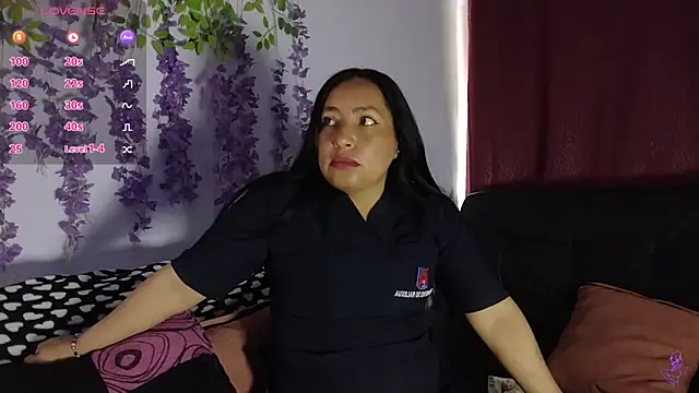 mmDanielamm online show from May 4, 1:37 pm