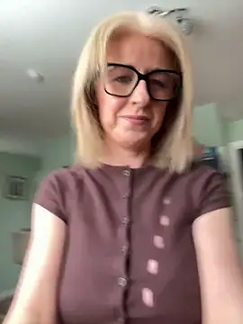 Laylaskyexx online show from April 13, 9:43 am