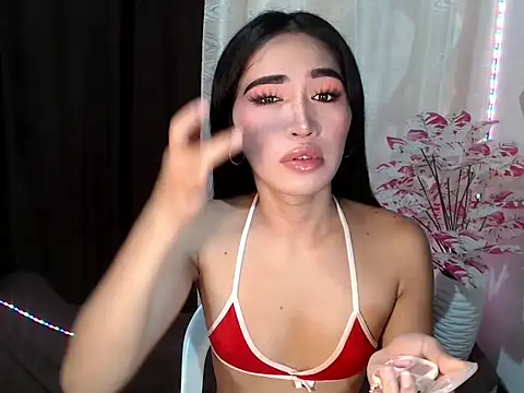 urasiankylie online show from July 7, 4:32 pm