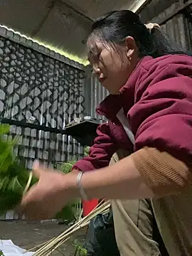 Huonglyna online show from May 9, 6:59 am
