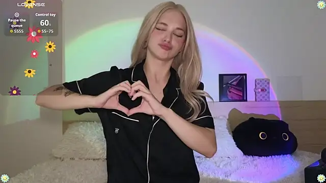 AstridRos online show from April 12, 9:06 pm