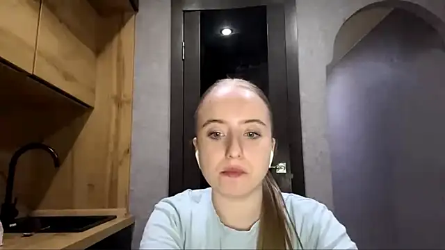 SabinaHaggen online show from May 18, 6:14 pm