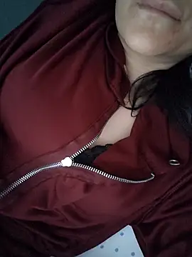sara 41 online show from May 12, 7:16 am