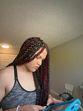 daniela011619 online show from April 3, 9:35 pm