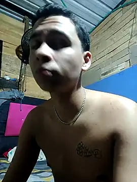 Emyli Liammm online show from April 3, 9:07 am