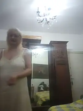 MatureElegantWidow online show from June 7, 2:07 am