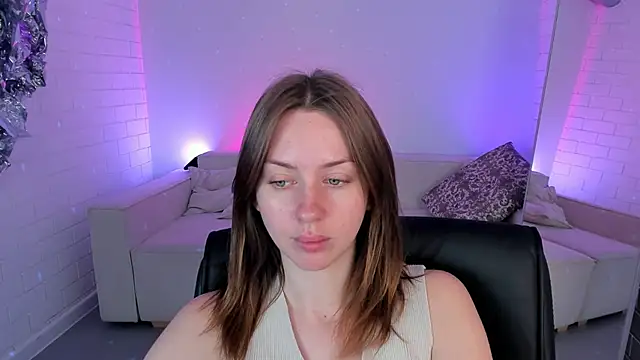 MeganClapp online show from May 20, 5:26 am