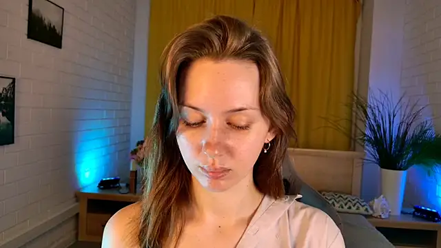 MeganClapp online show from April 23, 5:26 am