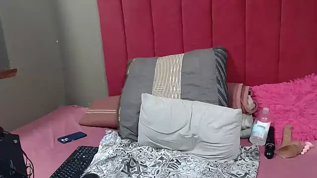 PinkyxGodess online show from April 28, 2:27 am
