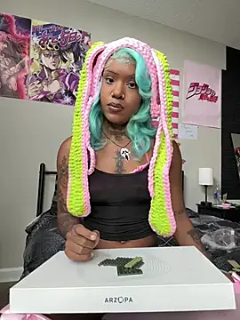 spookiebaddie online show from July 1, 8:30 pm