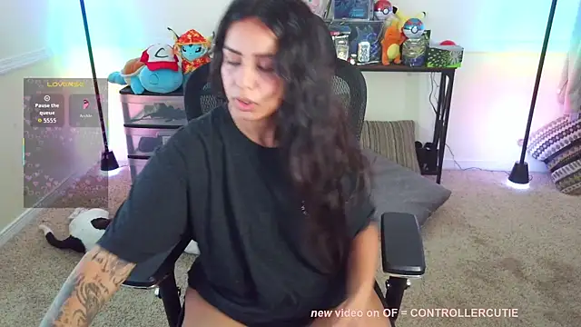 Controllercutie online show from May 9, 9:06 pm