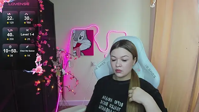 AmeliePeach online show from April 6, 2:00 am