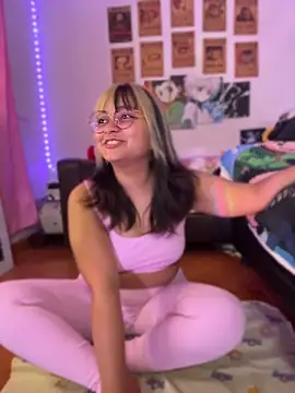 ZoeyDoll  online show from April 10, 12:44 pm