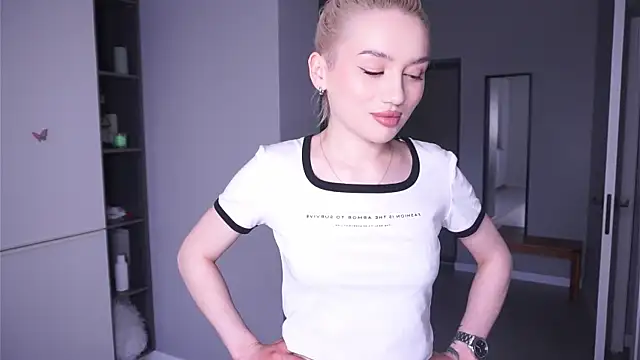 princess blonde online show from April 7, 7:32 am