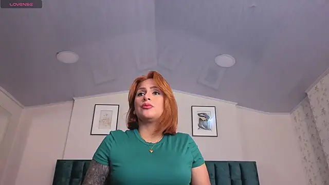CintiaLockhart online show from April 10, 1:17 pm