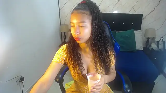 hasley cute online show from April 25, 7:22 pm