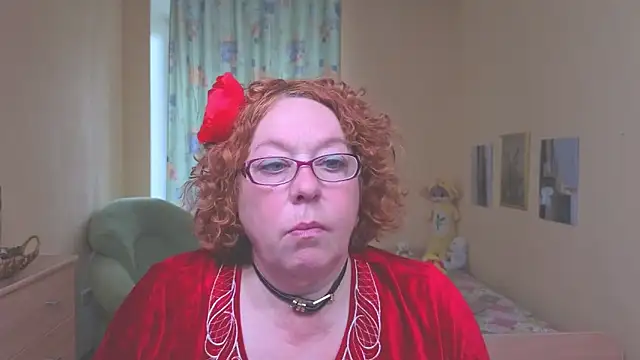 Fara Flutte online show from May 12, 5:05 am