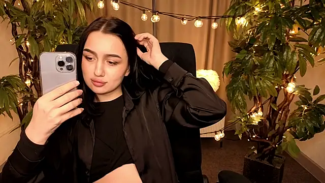 MargaretParker online show from April 10, 11:38 am