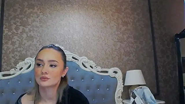 Ivy Quin online show from May 5, 4:15 am