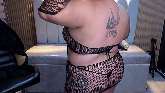 Sweet cat t online show from May 26, 4:01 am