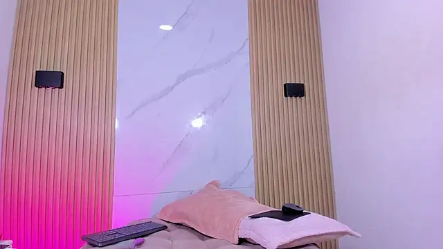 Miss EmilyStar online show from April 12, 9:06 pm