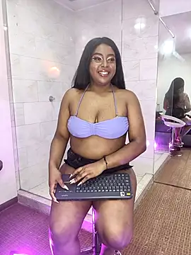 NatashaLuxy online show from May 6, 8:13 pm