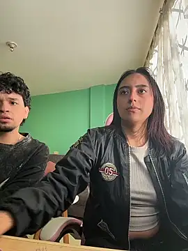 hotlatinocouple   online show from May 25, 10:42 pm