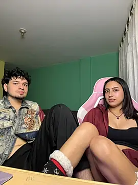 hotlatinocouple   online show from May 16, 12:02 am