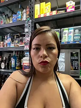 MIA ROSSEEE online show from May 8, 2:42 pm