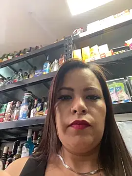 MIA ROSSEEE online show from April 30, 5:40 pm