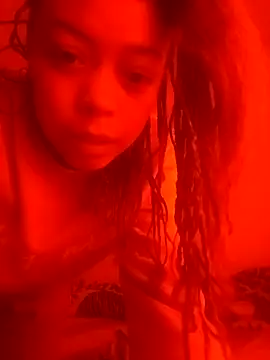 SweetJeii online show from May 9, 5:26 pm